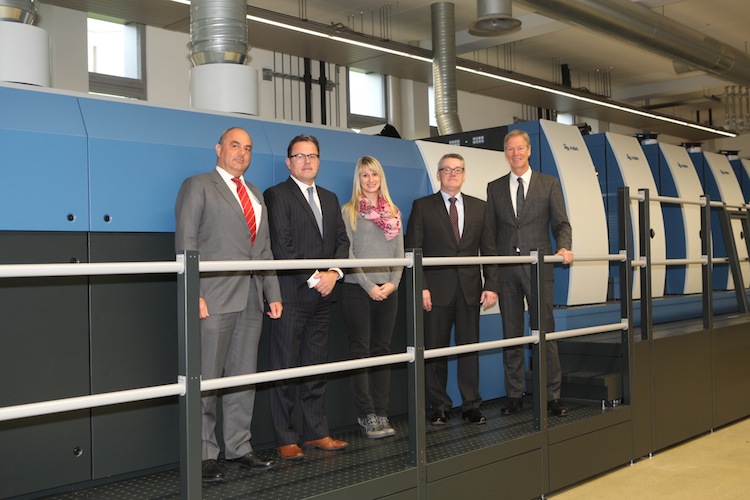 From the left, Holger Winkler, head of purchasing at KBA Sheetfed; Richard Wilson OEM technical coordination director SF; Anne Just purchasing; Doug Aldred, president Packaging and Narrow Web Division at Flint Group; and Ralf Sammeck, CEO of KBA-Sheetfedd.